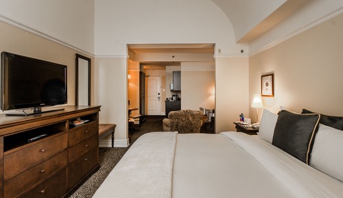 Chambre Supérieure, 1 très grand lit et 1 canapé-lit