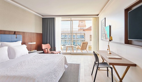 Chambre Supérieure, 1 très grand lit, non-fumeurs, vue partielle sur la mer