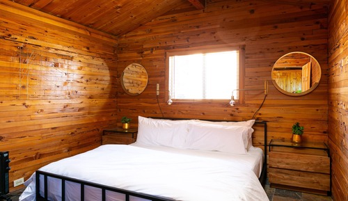 Chambre, 1 très grand lit