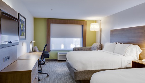 Chambre Standard, 2 grands lits, accessible aux personnes à mobilité réduite (Comm, Tub)