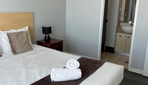 Chambre, 3 chambres, chambres communicantes (Interconnecting #1090)