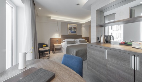 Chambre Supérieure avec lits jumeaux, vue cour intérieure