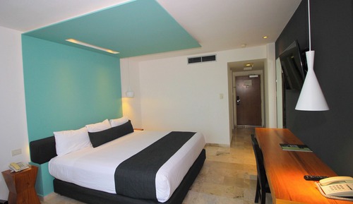 Chambre Standard, 1 très grand lit, vue mer
