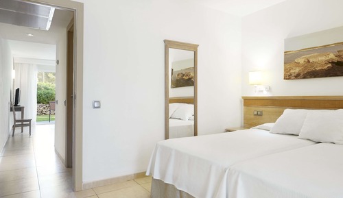 Chambre Familiale, balcon, vue jardin