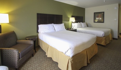 Chambre, 2 grands lits