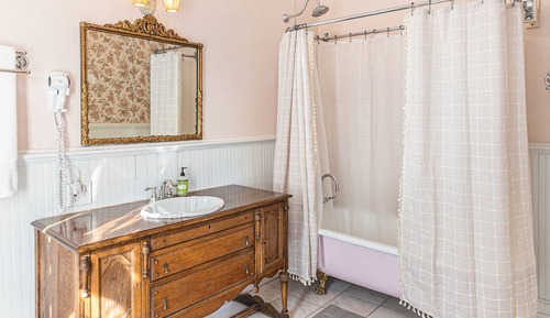Chambre Double Royale, salle de bains attenante
