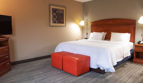 Chambre, 1 très grand lit, non-fumeurs