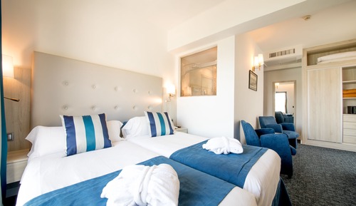 Chambre Supérieure, balcon, en front de mer