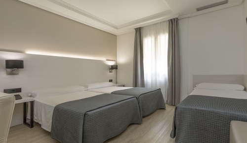 Chambre Triple (2 adults + 1 child)