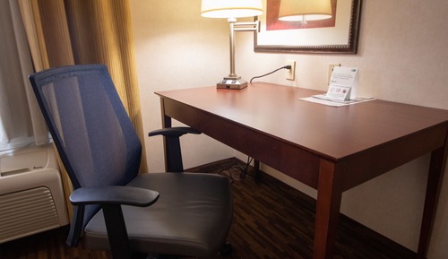 Chambre Standard, 1 très grand lit (Communications, Mobility, Access Tub)