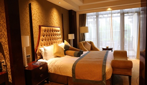 Luxury Room, 1 King Bed, Pool View