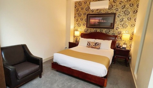 Chambre, 1 grand lit, non-fumeurs