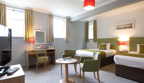 Chambre avec lits jumeaux