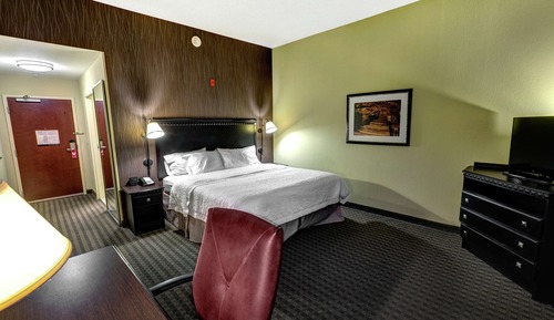 Chambre, 1 très grand lit, non-fumeurs