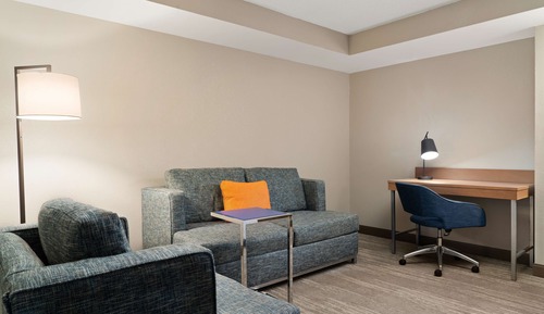 Chambre non-fumeurs, très grand lit