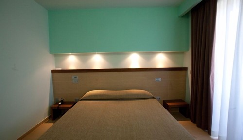 Chambre Double pour 1 personne, salle de bains attenante