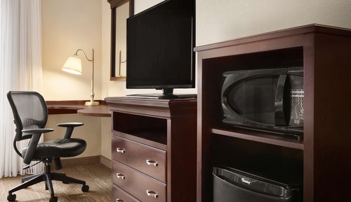 Chambre, 1 très grand lit, accessible aux personnes à mobilité réduite, non-fumeurs (Hearing)