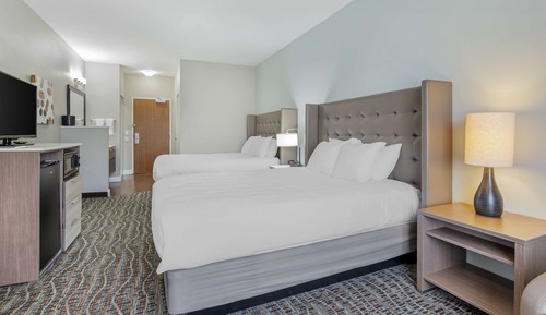 Chambre Standard, 2 grands lits, non-fumeurs, réfrigérateur et four à micro-ondes
