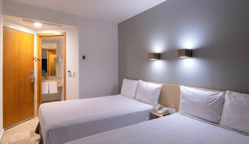 Chambre Supérieure, 2 lits doubles