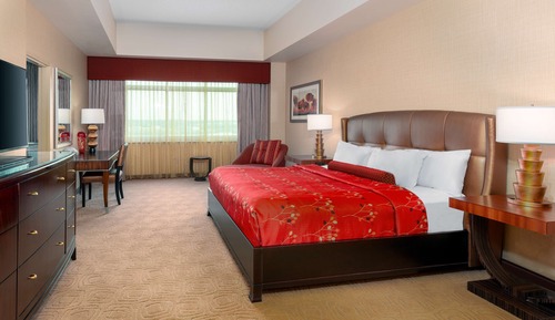 Suite, 1 très grand lit, accessible aux personnes à mobilité réduite, non-fumeurs (Rolll-in Shower)