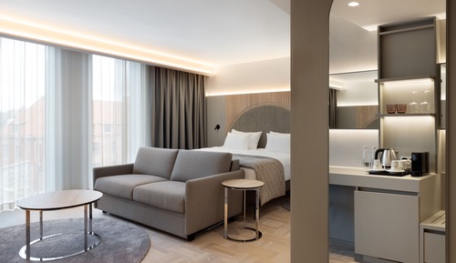 Chambre Double Deluxe, 1 très grand lit et 1 canapé-lit