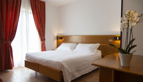 Chambre Triple, vue jardin