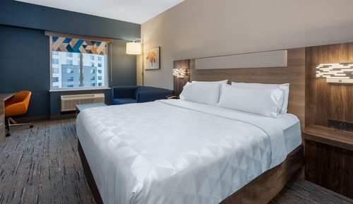 Chambre Standard, 1 très grand lit et 1 canapé-lit