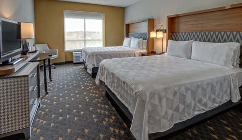 Chambre Standard, 2 grands lits, accessible aux personnes à mobilité réduite (Mobility, Roll Shwr)