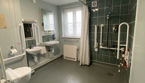 Chambre, accessible aux personnes à mobilité réduite, non-fumeurs