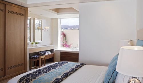 Spa Suite Waterfront with Private Heated Pool