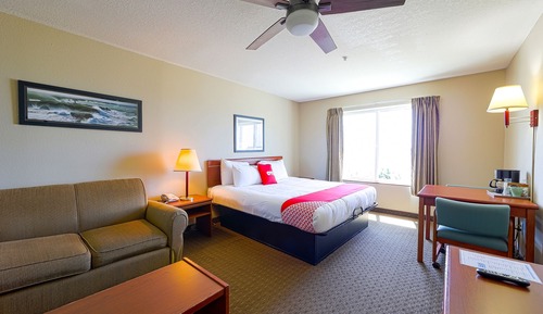Chambre Premium, 1 très grand lit, baignoire à jets, vue baie