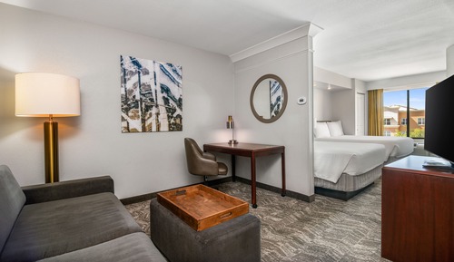 Suite, plusieurs lits (Mobility/Hearing Accessible, Tub)