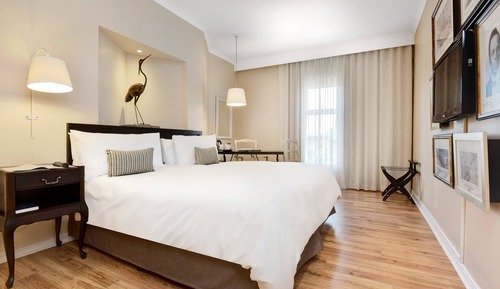 Chambre, 1 très grand lit, non-fumeurs