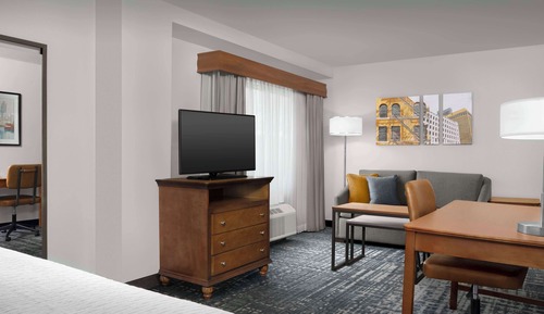 Studio Deluxe, 1 très grand lit, accessible aux personnes à mobilité réduite, non-fumeurs (Hearing)