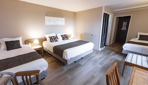 Chambre Quadruple Familiale, non-fumeurs, salle de bains privée
