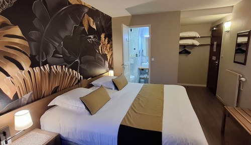 Chambre Double Premium, 1 très grand lit, non-fumeurs, salle de bains privée