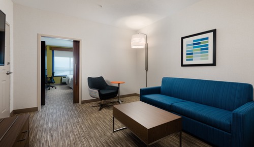 Chambre Standard, 1 très grand lit et 1 canapé-lit