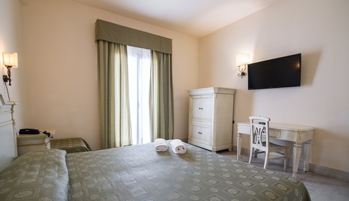 Chambre Standard Double ou avec lits jumeaux
