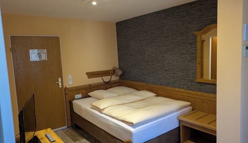 Chambre Simple Standard (with air conditioning)