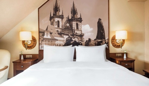 Chambre, 1 très grand lit