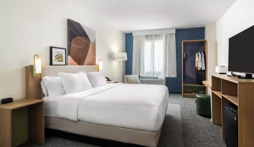 Chambre, 1 très grand lit