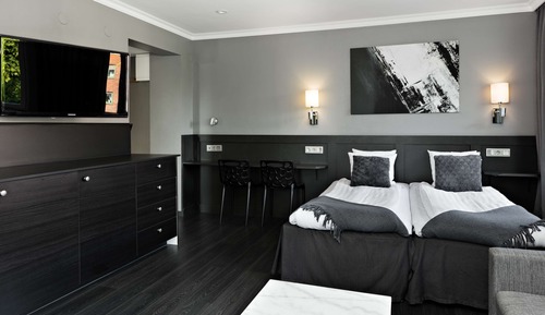 Chambre Familiale, 2 lits une place, non-fumeurs (with Sofabed)