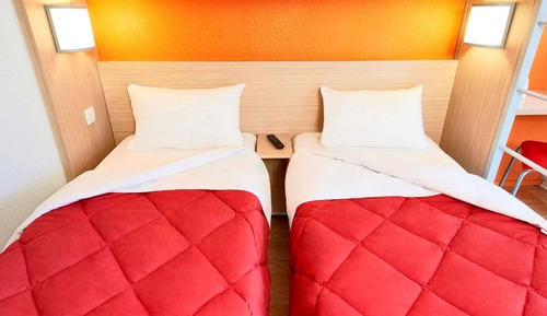 Chambre Standard, 2 lits une place