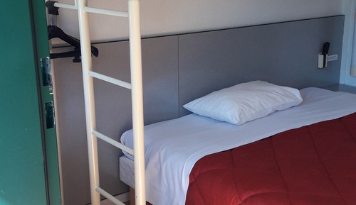 Chambre Standard, plusieurs lits (1 Double and 1 Single bed)