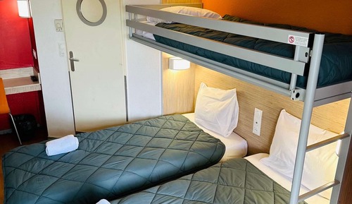 Chambre Standard, 3 lits une place