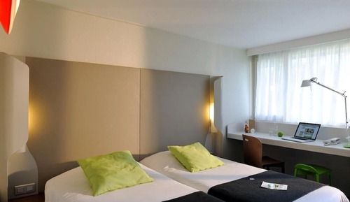 Next Generation, Chambre Standard, 2 lits une place