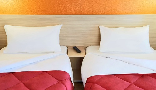 Chambre Standard, 2 lits une place