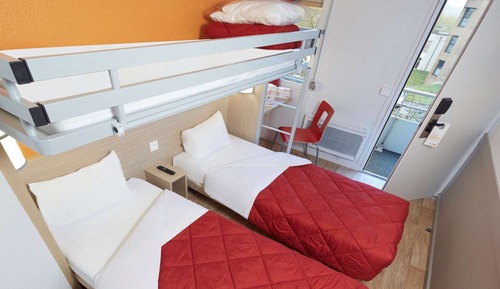 Chambre Standard, 3 lits une place