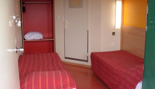 Chambre Standard, 2 lits une place