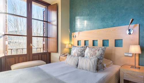 Chambre Double, bain à remous, vue montagne